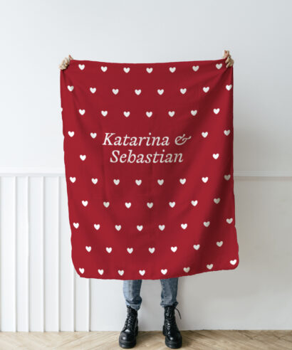 Mala personalizirana deka crvena Love Us in Red