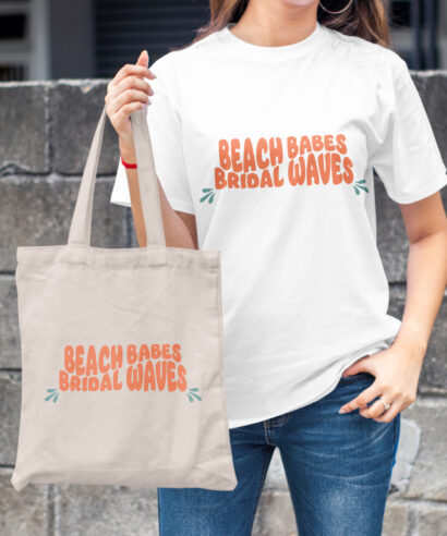 tote-torba-djevojacka-beach-babes-bridal-waves-u-ruci