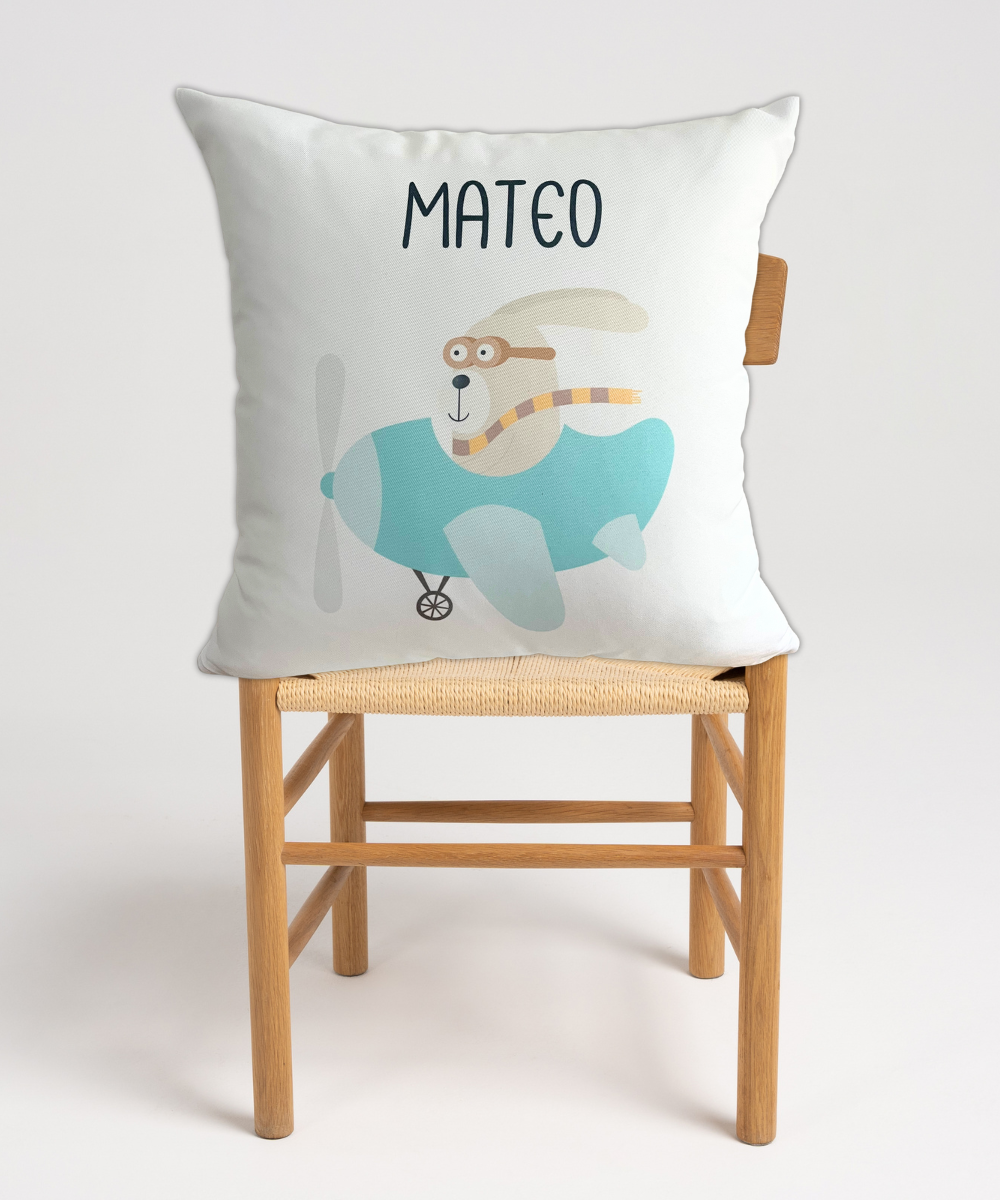 Personalizirani jastuk “Avijatičar” - na stolici Personalizirani jastuk “Avijatičar” - na stolici